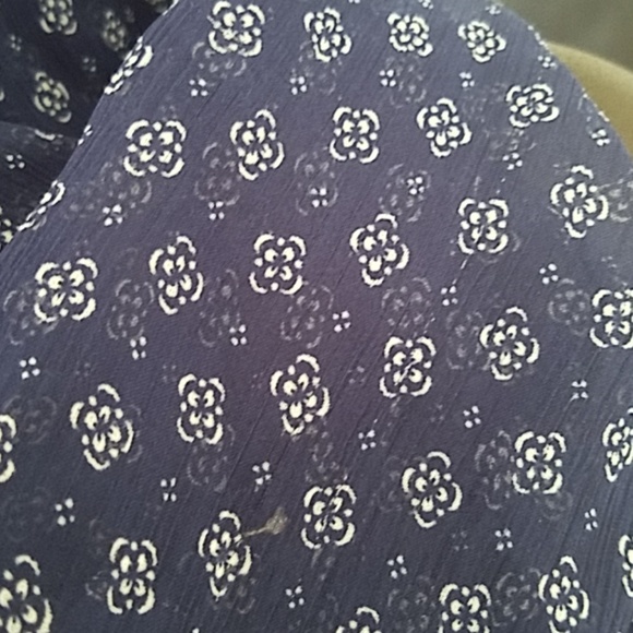 Button up - Picture 4 of 4